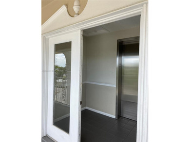 Large and bright condo. 2BR/2BA + extra large laundry room. All