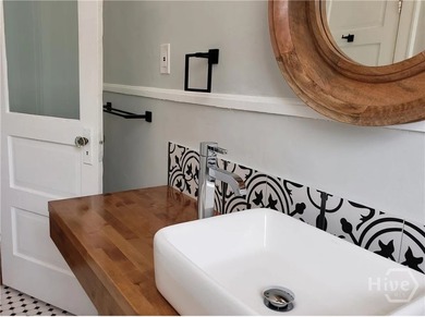Incredible investment opportunity in Savannah's Eastern - photo 21