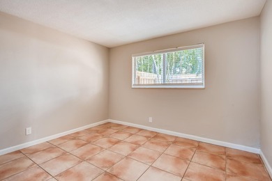 Excellent duplex opportunity in the heart of Middle River - photo 23