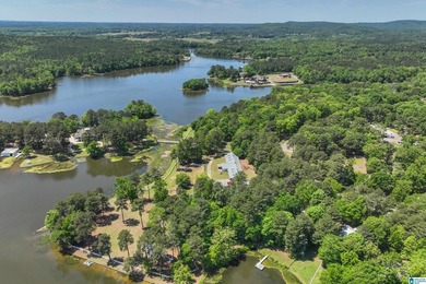 Equestrian Dream on Lay Lake! Welcome to an equestrian lover's - photo 26