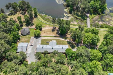 Equestrian Dream on Lay Lake! Welcome to an equestrian lover's - photo 30