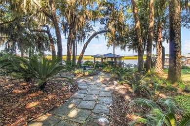 Private Deep Water Dock with Lift and Screened area. Nestled - photo 32