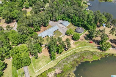 Equestrian Dream on Lay Lake! Welcome to an equestrian lover's - photo 33