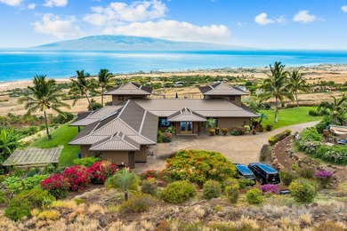 Perched atop 45 acres of Launiupoko's most coveted slopes, this - photo 1
