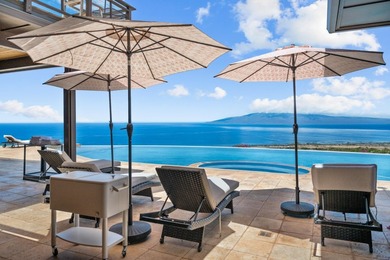 Perched atop 45 acres of Launiupoko's most coveted slopes, this - photo 2