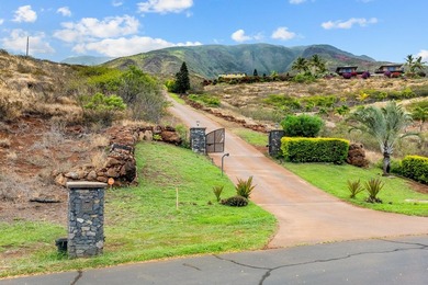 Perched atop 45 acres of Launiupoko's most coveted slopes, this - photo 4