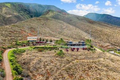 Perched atop 45 acres of Launiupoko's most coveted slopes, this - photo 6