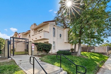 Lake Townhome/Townhouse For Sale in Lakeside, California