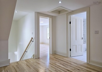 I am pleased to present this beautiful mid-19th-century home - photo 27