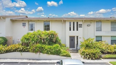 Lake Condo For Sale in Altamonte Springs, Florida