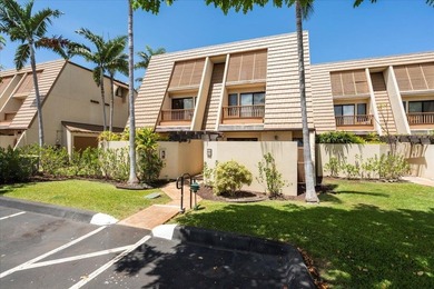 Beautifully renovated and ideally located, this ground-floor - photo 8