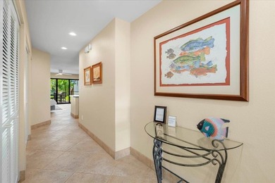 Beautifully renovated and ideally located, this ground-floor - photo 9