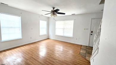 Welcome to 130 Folsom Avenue! This well-maintained 3 bedroom, 2 - photo 4