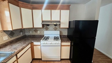 Welcome to 130 Folsom Avenue! This well-maintained 3 bedroom, 2 - photo 5