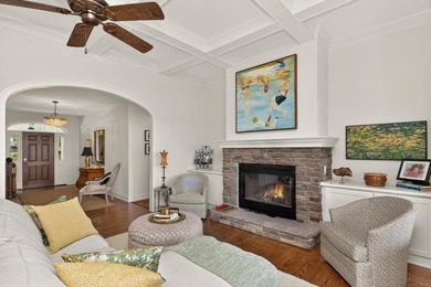 Custom 5-BD, 4.5-BA, 4,290-square-foot home commands a hilltop - photo 11