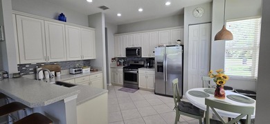Welcome to 195 NW Willow Grove Avenue. As you approach this Key - photo 12