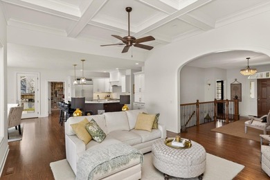 Custom 5-BD, 4.5-BA, 4,290-square-foot home commands a hilltop - photo 13