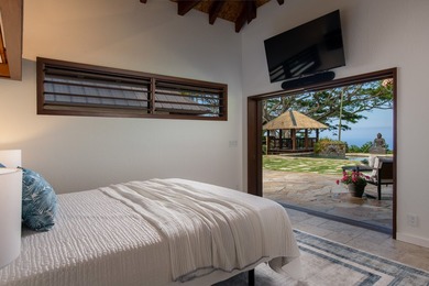 Welcome to Hale Laule'a, the House of Peace. A property that is - photo 14