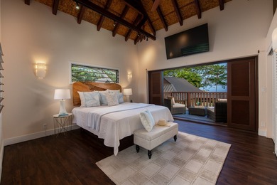 Welcome to Hale Laule'a, the House of Peace. A property that is - photo 21
