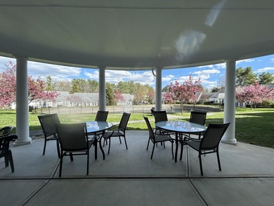 This Garden Cottage in sought-after Farragut is in one of the - photo 33