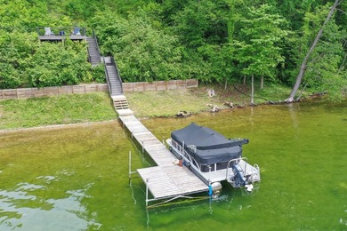 Custom 5-BD, 4.5-BA, 4,290-square-foot home commands a hilltop - photo 38