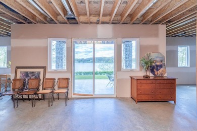 Custom 5-BD, 4.5-BA, 4,290-square-foot home commands a hilltop - photo 47