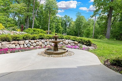 Custom 5-BD, 4.5-BA, 4,290-square-foot home commands a hilltop - photo 48