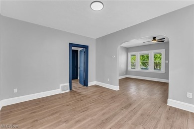 Fully renovated duplex offering modern updates, strong rental - photo 9
