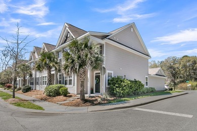 Welcome to 1879 Towne Street - an end-unit townhouse on a prime - photo 2