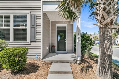 Welcome to 1879 Towne Street - an end-unit townhouse on a prime - photo 3