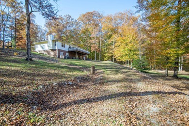 (private lake, pond, creek) Home For Sale in Waynesboro Tennessee