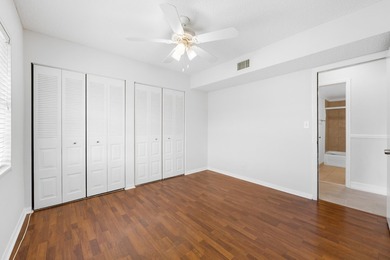 Welcome to this beautifully maintained 2-bedroom, 2-bath condo - photo 11