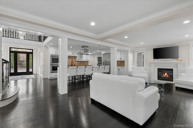 Set beyond a gated driveway and surrounded by mature landscaping - photo 12