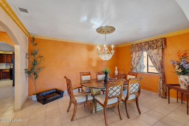 Tucked into a central Lake Havasu location, this truly - photo 13