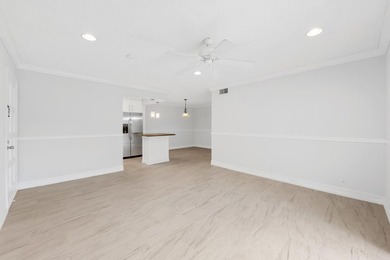 Welcome to this beautifully maintained 2-bedroom, 2-bath condo - photo 19