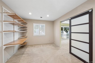 SPACIOUS UPPER UNIT 1100 SQ FT. NEW WINDOWS, UPGRADED INTERIOR - photo 20