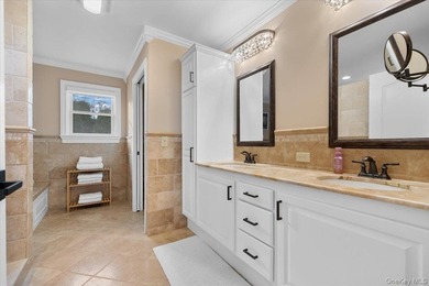 Set beyond a gated driveway and surrounded by mature landscaping - photo 20