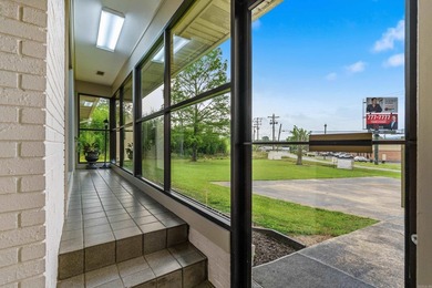 140 Amity Road presents a rare opportunity for a versatile - photo 21