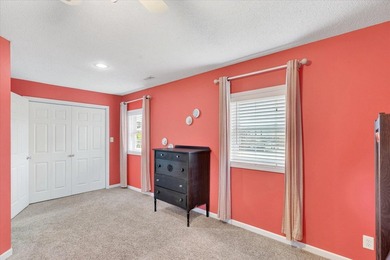 Not many properties can offer a 3 bed/2 bath home, 2 guest - photo 24