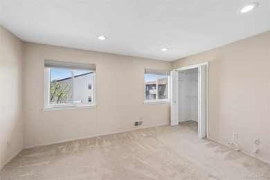SPACIOUS UPPER UNIT 1100 SQ FT. NEW WINDOWS, UPGRADED INTERIOR - photo 27