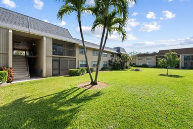 Welcome to this beautifully maintained 2-bedroom, 2-bath condo - photo 30