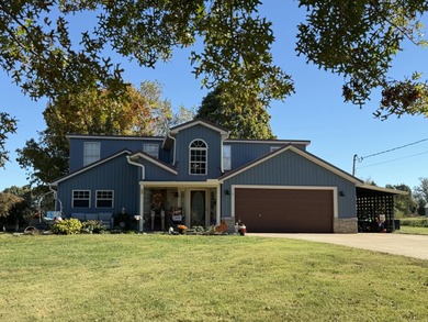 Douglas Lake Home For Sale in Dandridge Tennessee