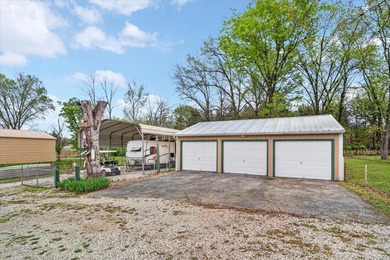 Not many properties can offer a 3 bed/2 bath home, 2 guest - photo 38