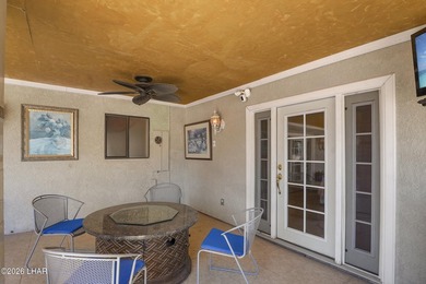 Tucked into a central Lake Havasu location, this truly - photo 40