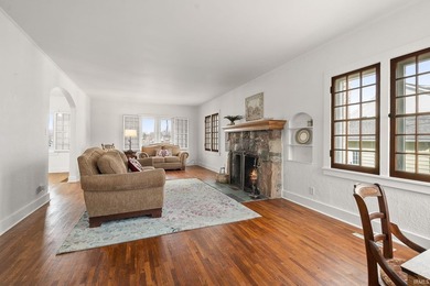 Beautiful Island Park Home on Hamilton Lake features 80ft of - photo 8