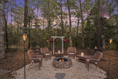This exceptional 3-bedroom, 3.5-bath all-brick custom home is - photo 4