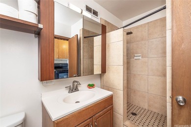 Penthouse, corner unit. Enjoy island living in this - photo 5