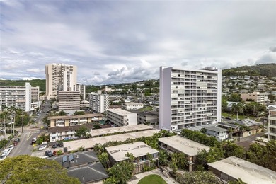 Penthouse, corner unit. Enjoy island living in this - photo 10