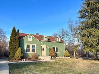 Clinton River Home For Sale in Rochester Hills Michigan