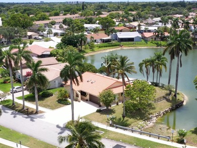 We're thrilled to present this lovely 4-bedroom, 2-bath home - photo 1